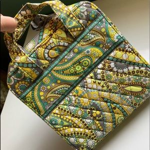 Discontinued Vera Bradley travel makeup case